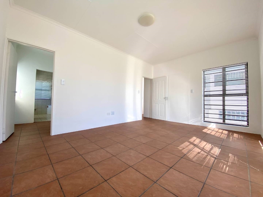 7 Bedroom Property for Sale in Myburgh Park Western Cape